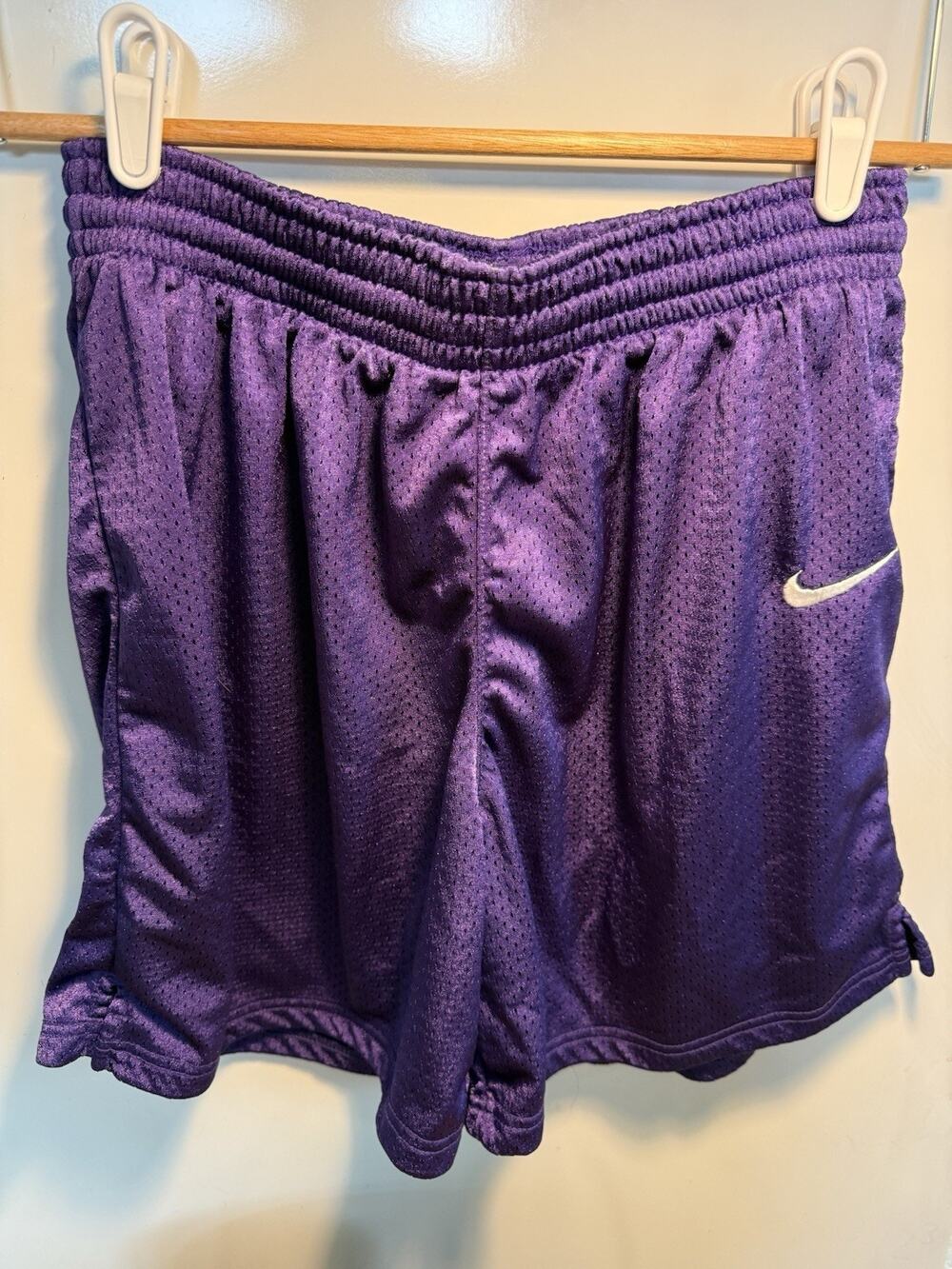 Vintage Y2K Women's Nike Basketball Mesh Shorts Purple Swoosh Gym Workout Large